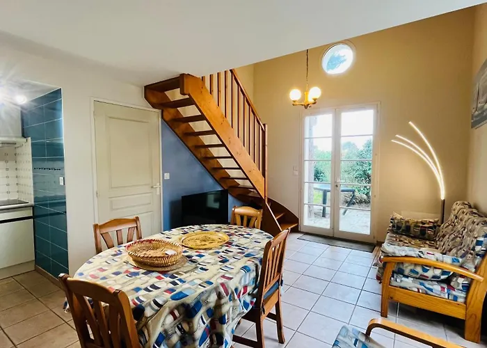Maison Foret Et Piscine, Les Mas De Vertmarines