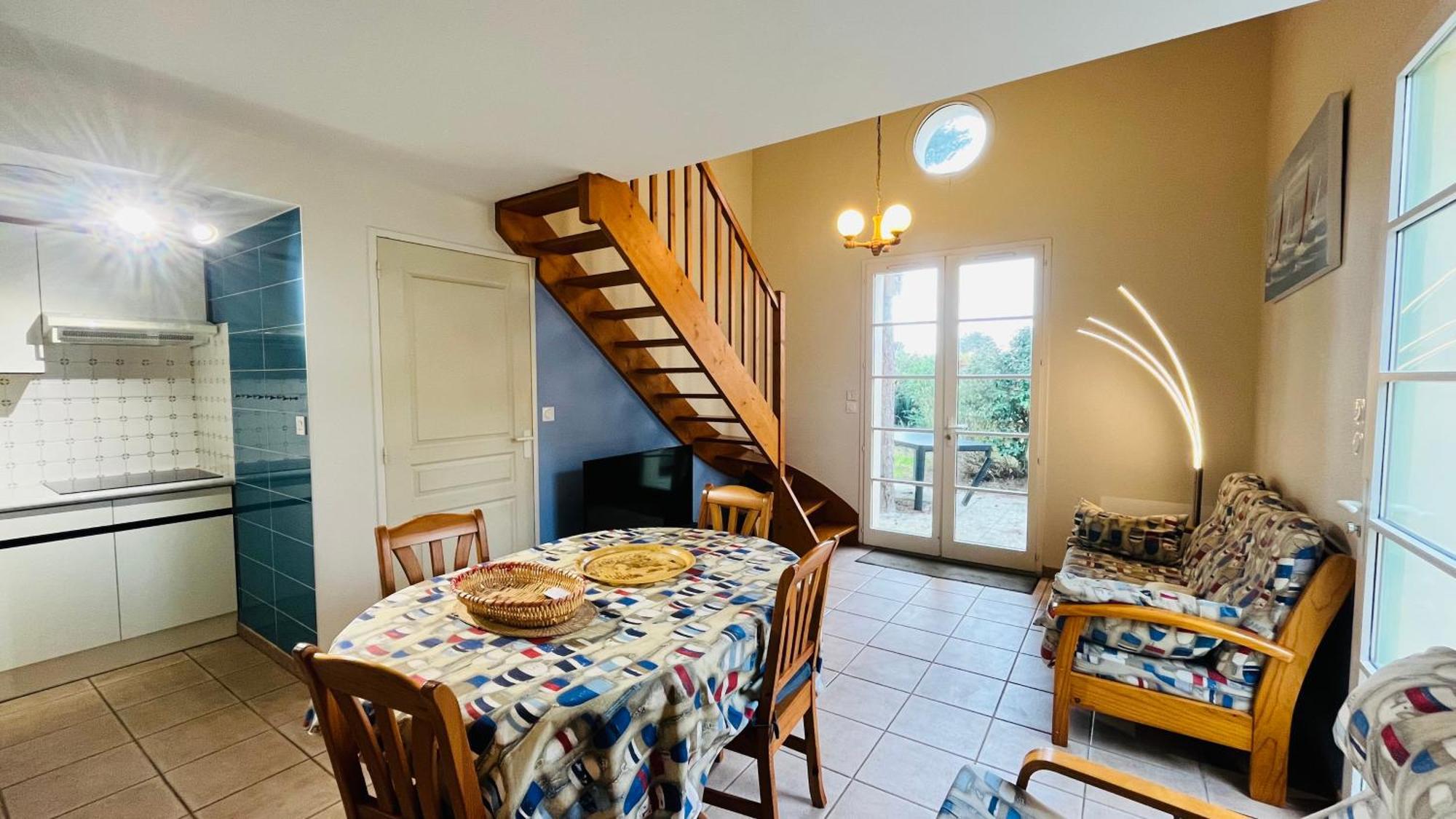 Maison Forêt Et Piscine, Les Mas De Vertmarines Hébergement de vacances